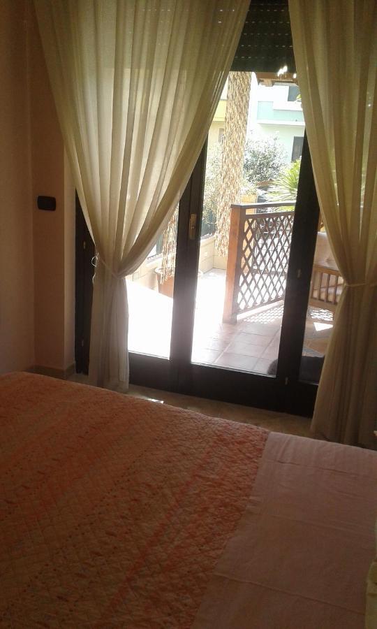 B&B Caravaggio San Donaci Exterior foto