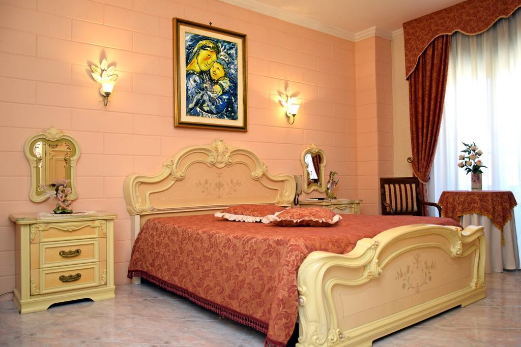 B&B Caravaggio San Donaci Exterior foto